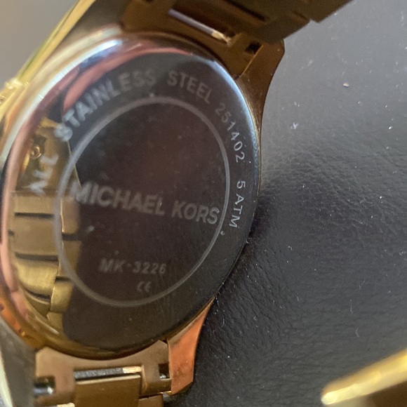 Michael Kors Mens Watch - Picture 3 of 3